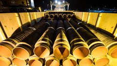 В отрасли трубопроводного транспорта зарплаты выросли до 296 тысяч рублей