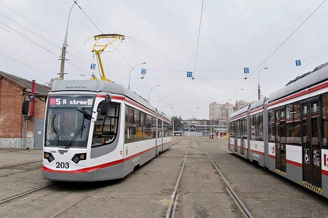В Омске восстановили движение трамваев после затопления путей