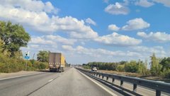 Для повышения безопасности дорог в Белгородской и Курской областях выделят 2,4 млрд рублей