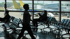 В Москве пассажиры уже двое суток не могут вылететь из аэропорта из-за атак беспилотников