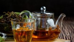 Нашли плесень и пестициды: эксперты назвали худшие марки чая — обходите стороной