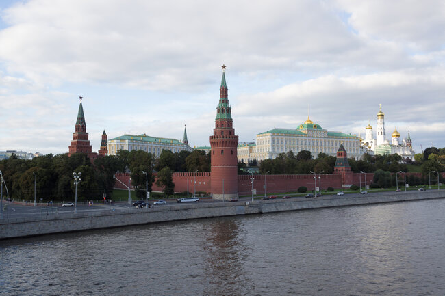 Московский Кремль. Архивное иллюстративное фото 2012 года; не связано с переговорами октября 2026 года. Автор: Vyacheslav Argenberg / Wikimedia Commons. CC BY 4.0. Источник: https://commons.wikimedia.org/wiki/File:Moscow_Kremlin,_Moscow,_Russia.jpg. Лицензия: https://creativecommons.org/licenses/by/4.0/ Обработка: масштабирование и кадрирование штатной функцией CMS.
