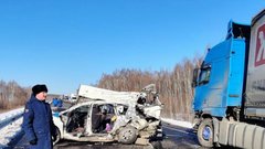 Четыре человека стали жертвами аварии с грузовиком в Амурской области