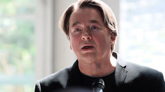 Константин Эрнст: фильмы следует смотреть только в кинотеатре