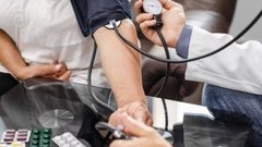 Кардиолог Малай: пульсация в висках может свидетельствовать о гипертоническом кризе