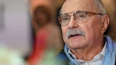 ММКФ: Никита Михалков не ставил свою подпись под документами о награде Сокурову