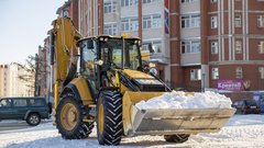 Тульские улицы расчищают от снега 300 человек и более 200 единиц техники