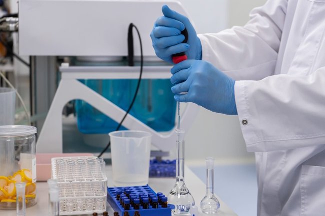 лекарства лекарство препарат завод производство лекарств фармацевт анализы анализ исследования исследование