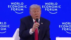 FT: После встречи с Трампов в Давосе глав компаний не выпускали из зала