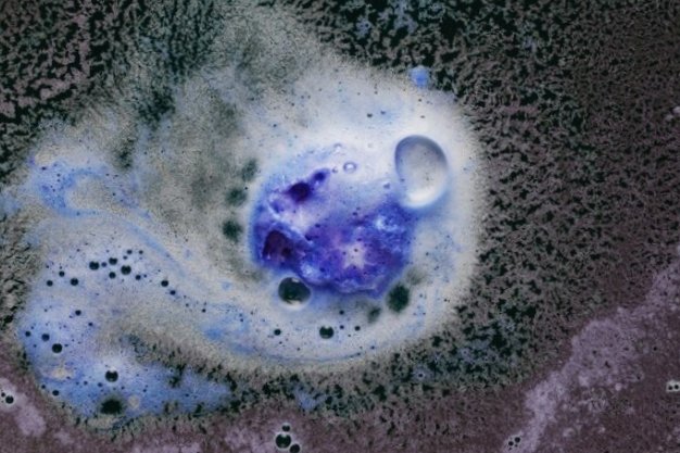 Ученые нашли блуждающую планету, поедающую 6 млрд тонн веществ в секунду