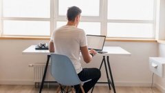 Невролог Исмаилов объяснил, как поддерживать здоровье при офисной деятельности