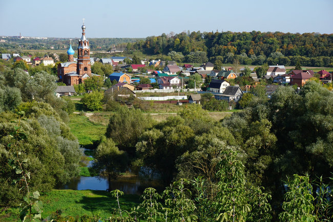 Калужская область. Боровск. Вид на Введенскую старообрядческую церковь и город.