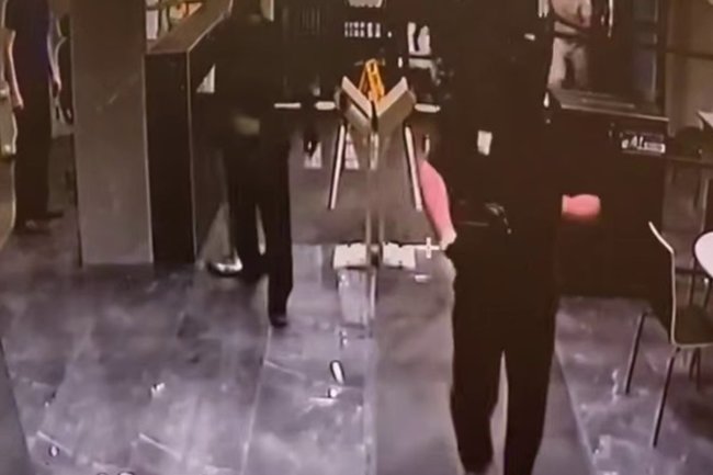 люди в масках