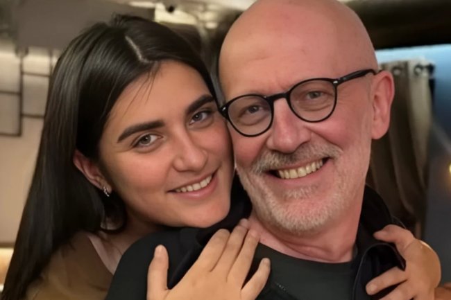 Избранницей ведущего стала Алина Михайлова, художник и фотограф.