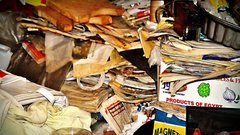 Женщина погибла под тяжестью вещей в своей квартире