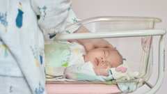 В Сургуте в этом году родились 37 пар близнецов и одна тройня