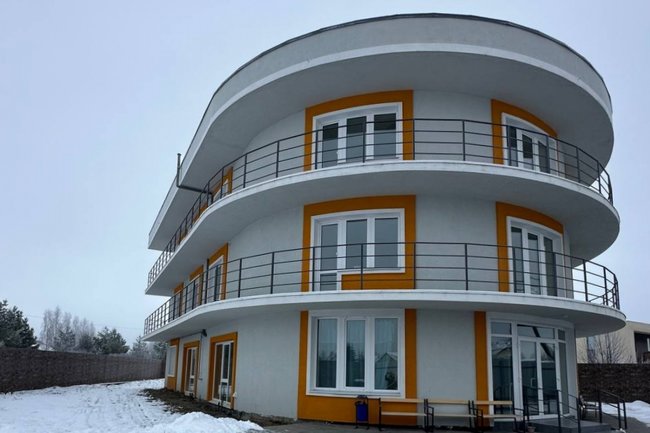 Здание пансионата в пос. Александровское