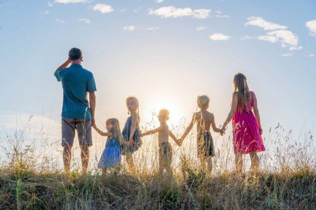 семья дети родители  многодетная