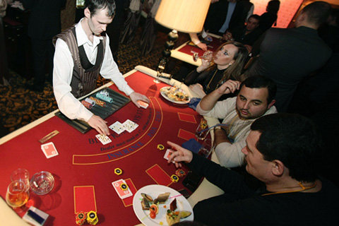 охранник в казино москва