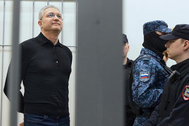 Тимур Иванов