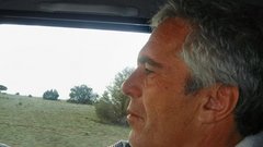 В материалах дела Эпштейна обнаружены сведения о Билле Гейтсе и «русских девушках»