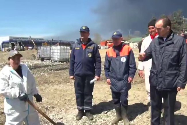 очистка побережья у Туапсе