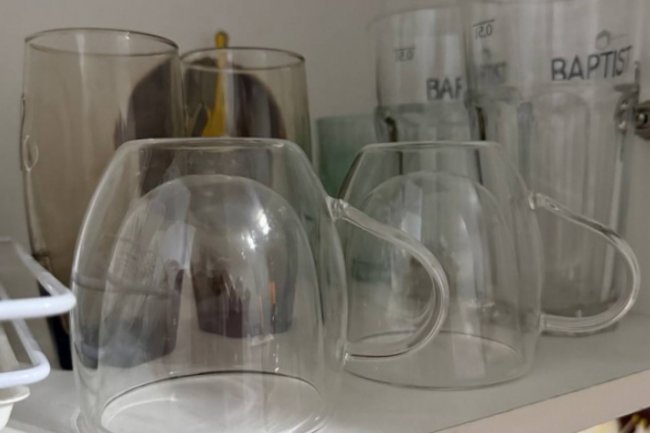 Умные туристы оставляют в гостиничном номере стакан вверх дном - совет менеджера отеля