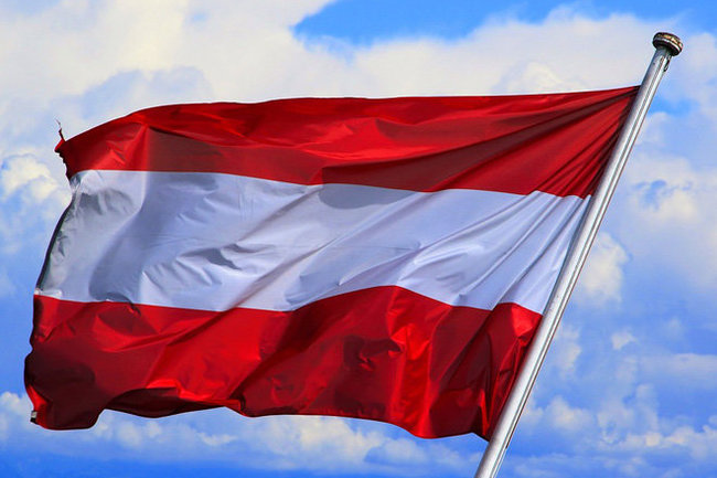 Австрия флаг