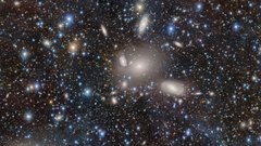 Ученых напугал странный сигнал в космосе, напоминающий летучую мышь