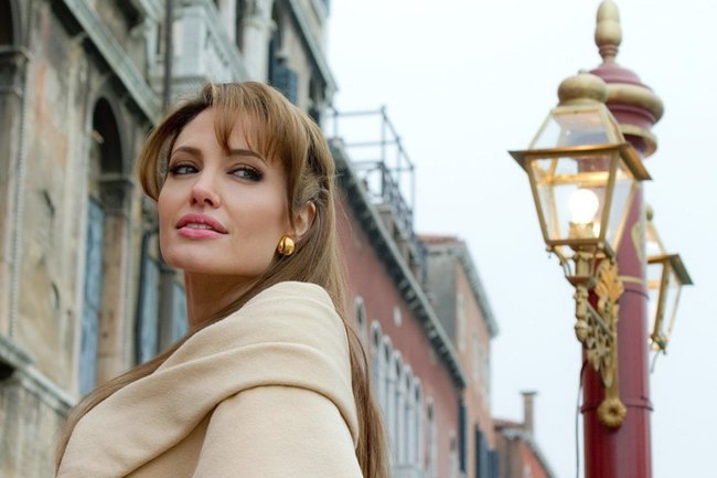 Анджелина Джоли