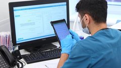 Россиянам напомнили, что  они могут получить медицинские услуги в частных клиниках по ОМС