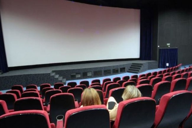 Российское кино не привлекло массового зрителя в кинотеатры на майские праздники