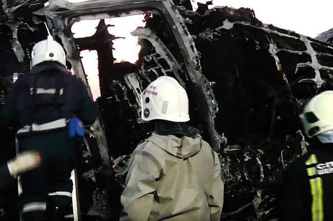 «Они просто потеряли рассудок!»: заслуженный летчик обвинил экипаж «Суперджета» в аварии