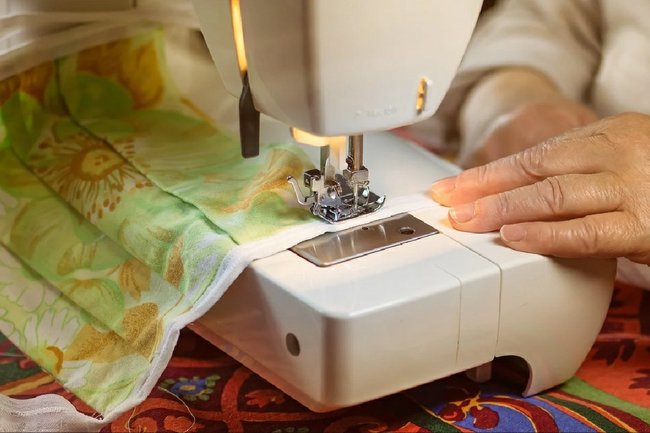 В Курске текстильные предприятия приступили к пошиву медицинских масок