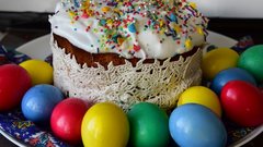 Священник Макарий: «роскошные» куличи угрожают искренности духовных ценностей