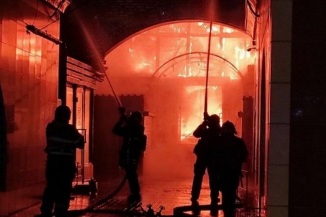 Тушение пожара на Правобережном рынке