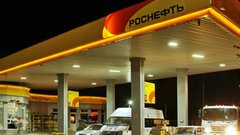 В новый пакет санкций ЕС могут попасть «ЛУКОЙЛ» и «Роснефть»