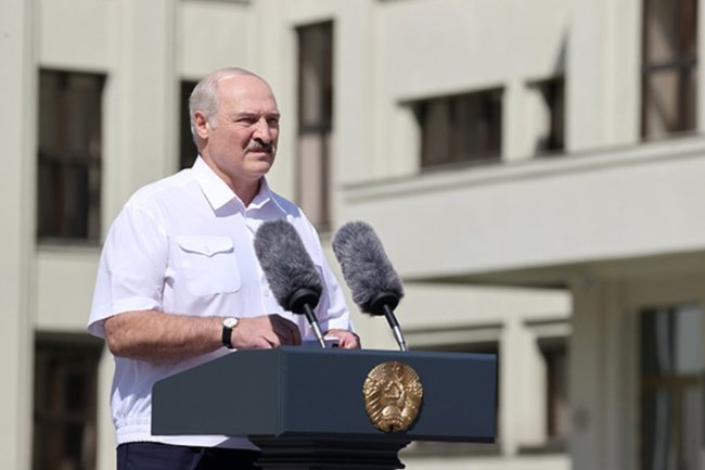 Короткий «хук» Александра Лукашенко отправил Киев в легкий нокдаун