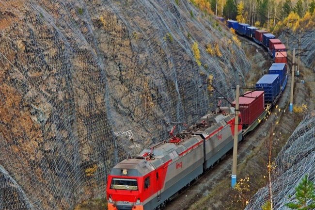 «Транспортная блокада»: грузовые перевозки в Новороссийск приостановлены на десять дней из‑за атаки дронов