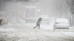 МЧС предупредило о метели и снежных заносах в Москве 3 декабря