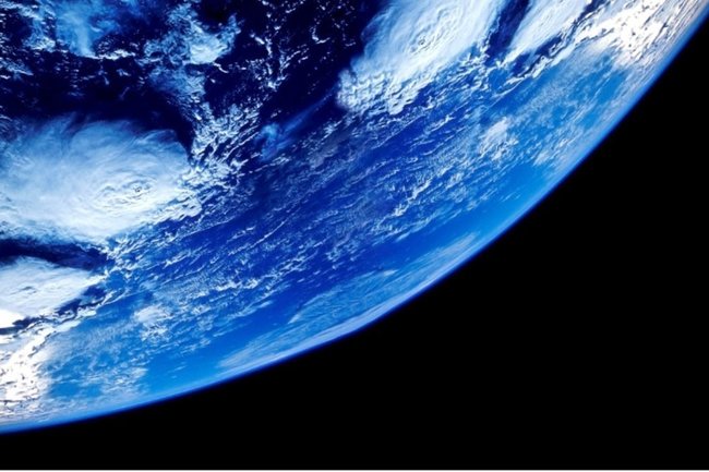 Космос / Земля