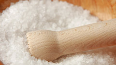 Если блюдо пересолено, его еще можно спасти