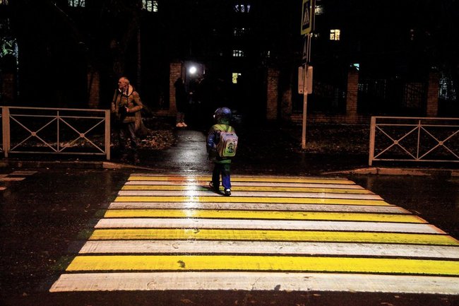 Впервые на пешеходном переходе в Тюмени появился световой коридор