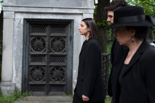 Прокуратура Чечни начала проверку после обрушения балкона на похоронах