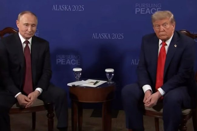 переговоры на Аляске / Владимир Путин и Дональд Трамп