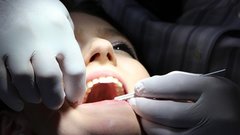 Россияне всё чаще выбирают наборы для самолечения зубов