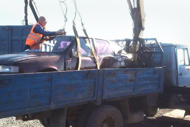 С улиц Лабытнанги за год вывезли больше 40 брошенных машин брошенная машина металлолом 