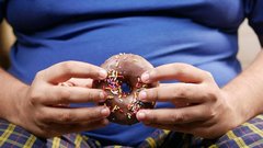 Россиянам с избыточным весом и депрессией указали на «замкнутый круг»