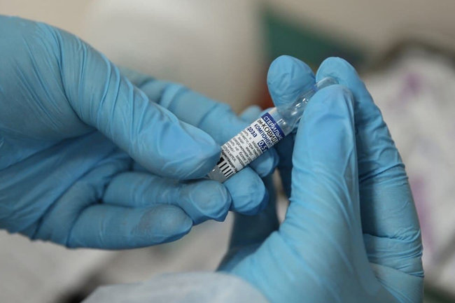 Около полумиллиона доз вакцин от коронавируса поступило в Тюменскую область
