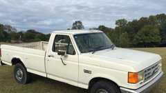 Ford отстранил от работы сотрудника за скандал с Трампом